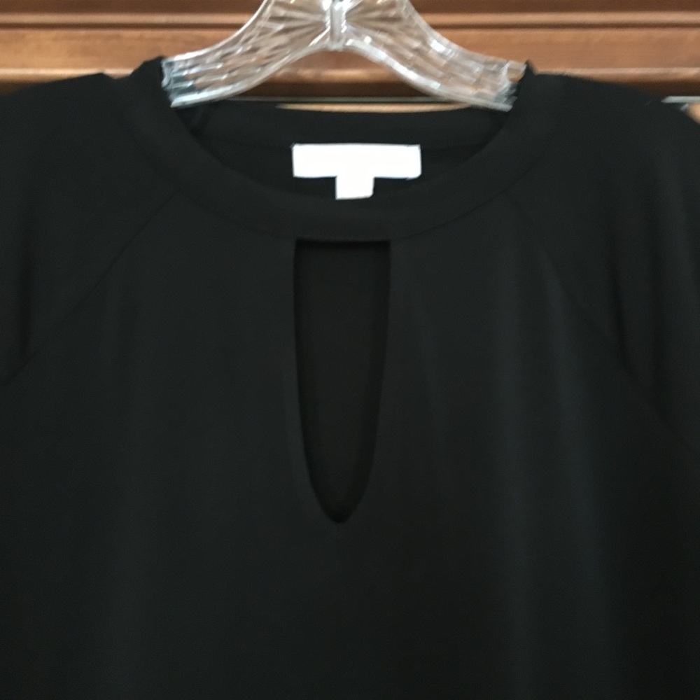 Michael Kors Keyhole Top